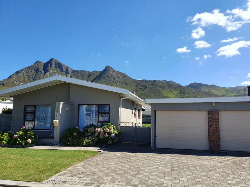 3 Bedroom Property for Sale in Kleinmond Western Cape